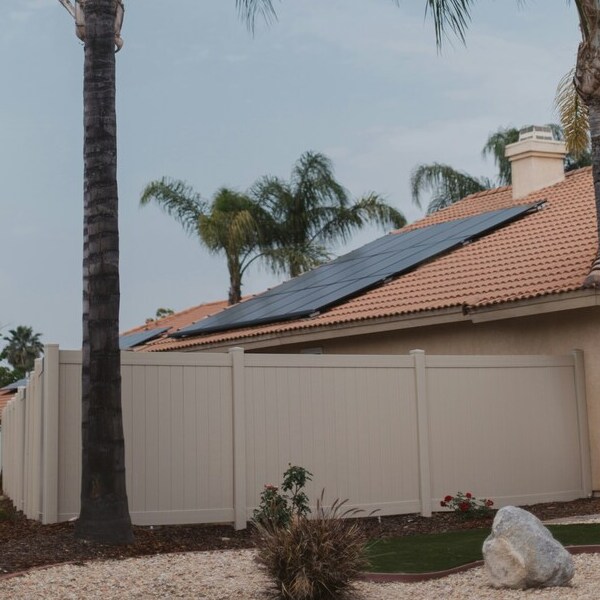 vivint-solar-FK2F9p7cpUk-unsplash (1) (1)